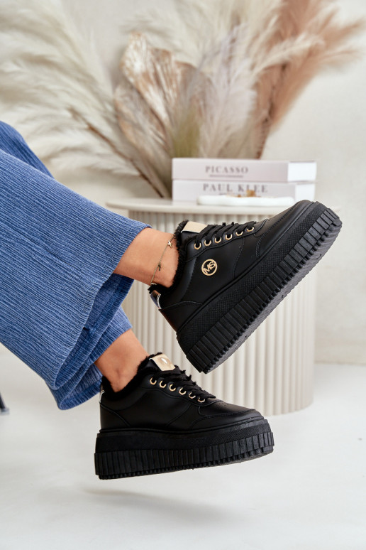 Sneaker-stiilis sportlikud jalatsid... Sneaker-stiilis sportlikud jalatsid...