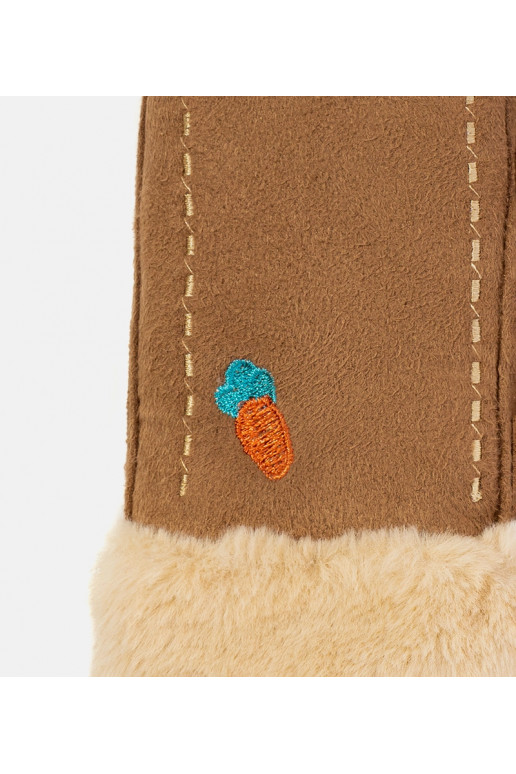 Pruunist porgandist lastekindad