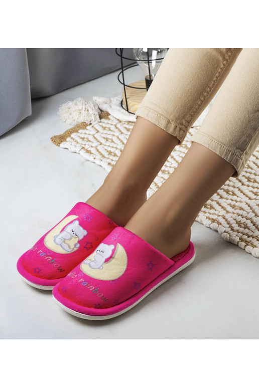 Neoonroosad pehmed vikerkaarekuu sussid Neoonroosad pehmed vikerkaarekuu sussid