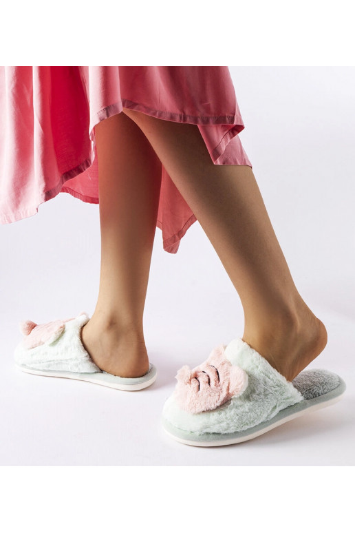 Mesirohelised ja roosad pehmed sussid