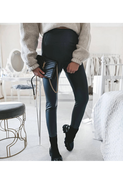 Ambrose Grey vahatatud säärised