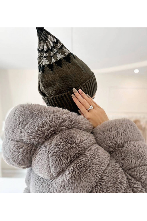 Tumeroheline Abneri müts