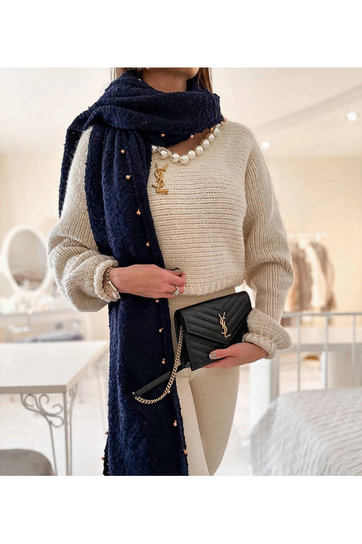 Meresinine rätik kuldsete helmestega... Meresinine rätik kuldsete helmestega...