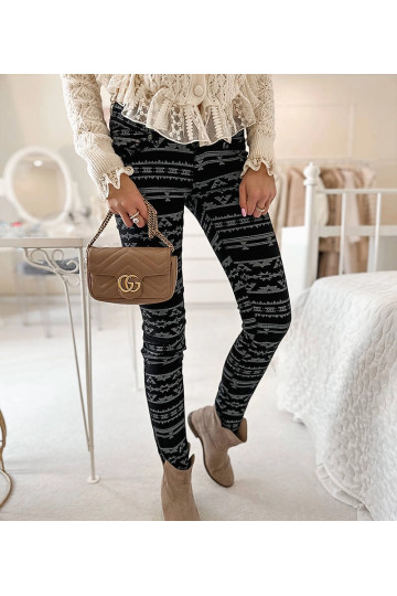 Musta mustriga kangast...