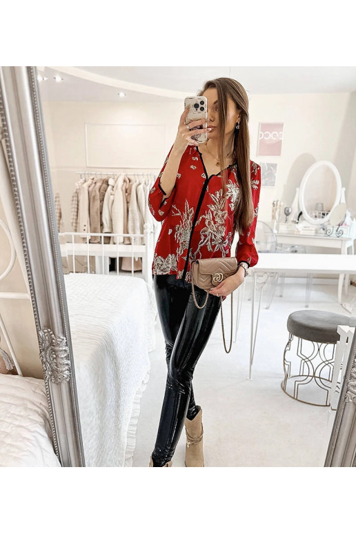 Punase mustriga Salois särk