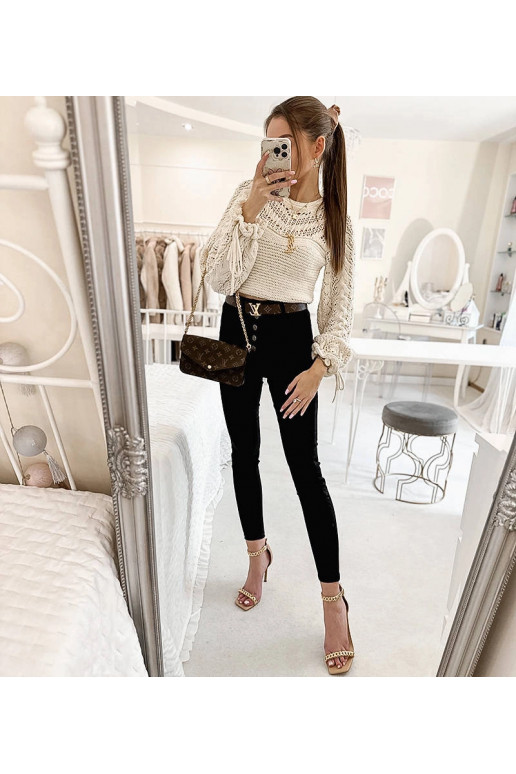 Mustad kõrge vöökohaga slim fit...