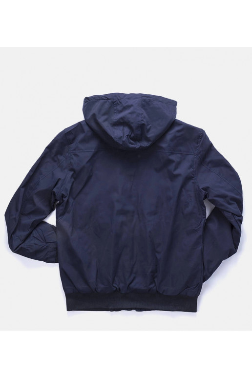 Meresinine meeste kapuutsiga...