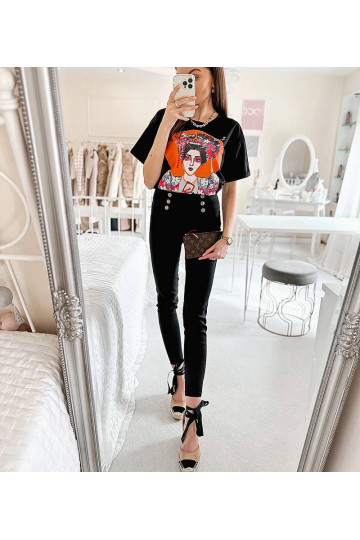 Boulangeri mustad nööpidega...