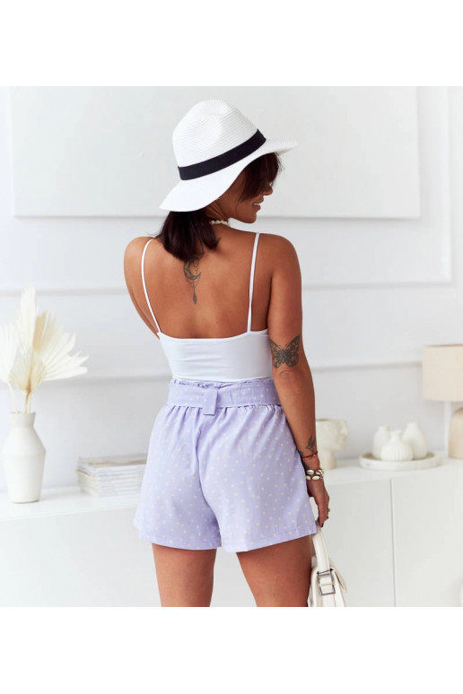 Lillad naiste lilledega lühikesed... Lillad naiste lilledega lühikesed...