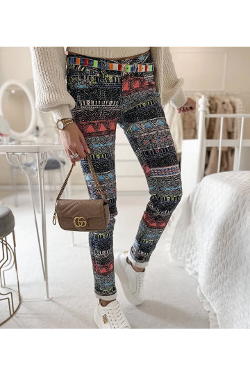 Naiste mitmevärvilised...