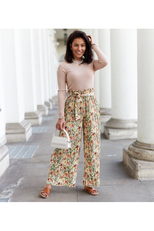 Beežid naiste laiad plisseeritud... Beežid naiste laiad plisseeritud...