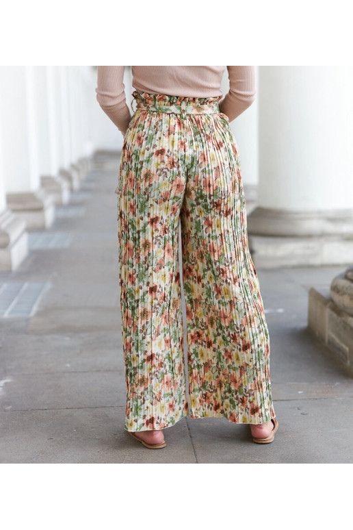 Beežid naiste laiad plisseeritud... Beežid naiste laiad plisseeritud...