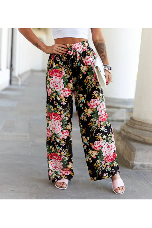 Cosimo mustad lillelised laia säärega...