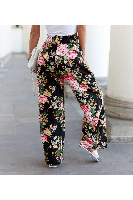 Cosimo mustad lillelised laia säärega...