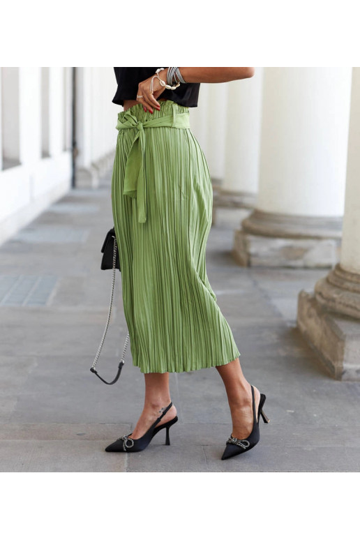 Helerohelised laiad plisseeritud... Helerohelised laiad plisseeritud...