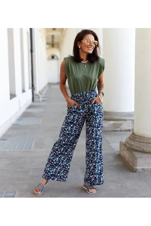 Meresinised lillelised laia säärega... Meresinised lillelised laia säärega...