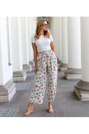 Valged lillelised laia...