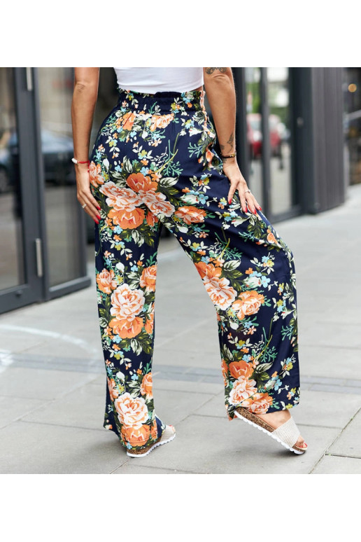 Meresinised laiad püksid lilledega... Meresinised laiad püksid lilledega...