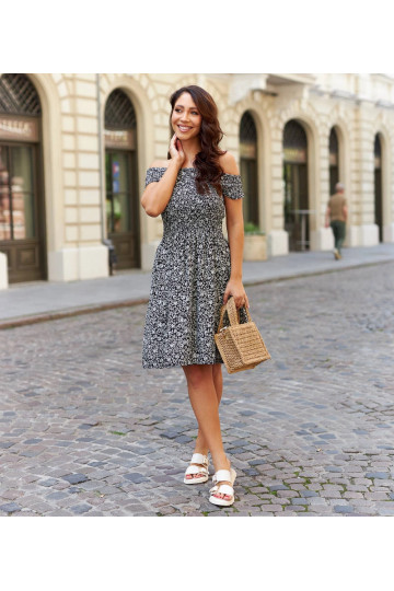 Must lilleline hispaania...