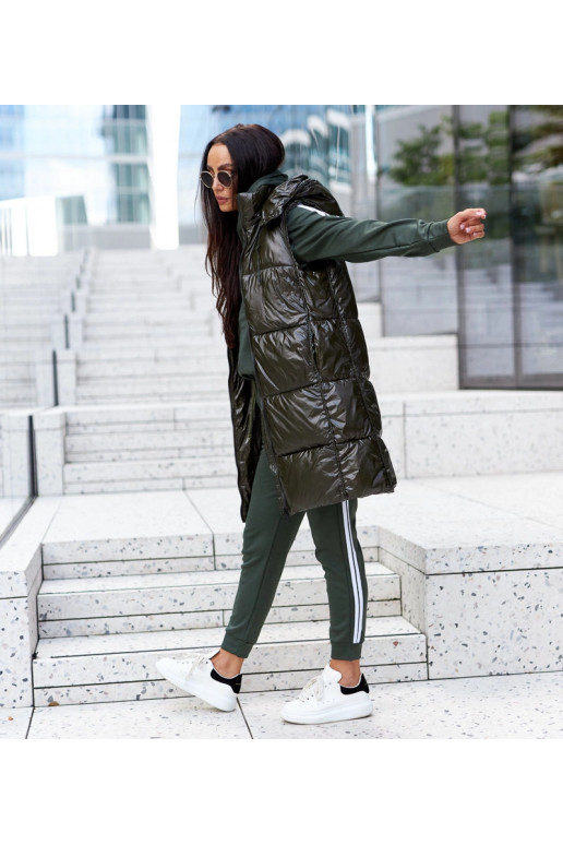 Roheline eemaldatava kapuutsiga vest...