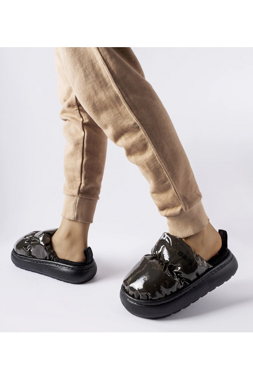 Mustad isoleeritud sussid Big Star...