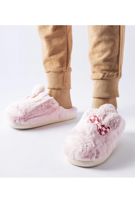 Roosad isoleeritud naiste kõrvadega...