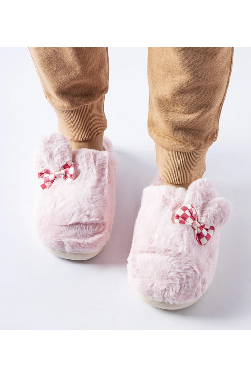 Roosad isoleeritud naiste kõrvadega...