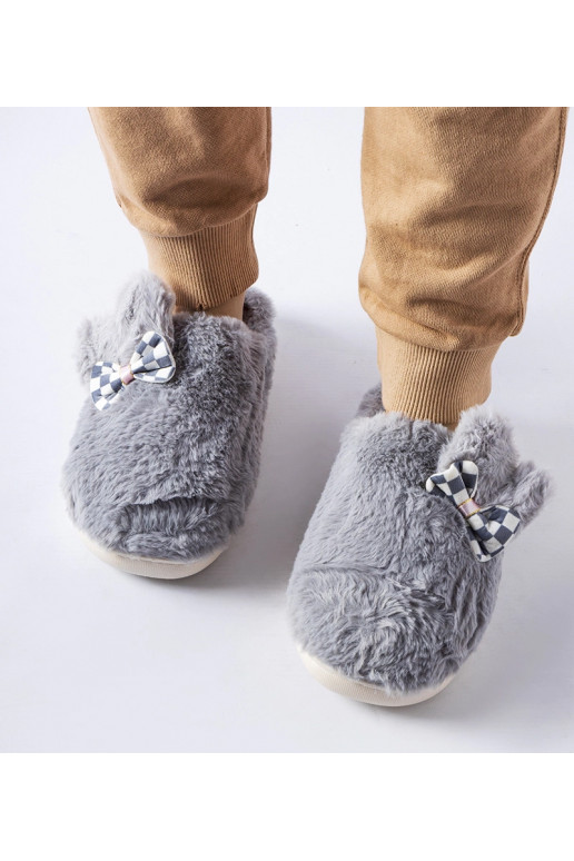 Hallid isoleeritud naiste kõrvadega...