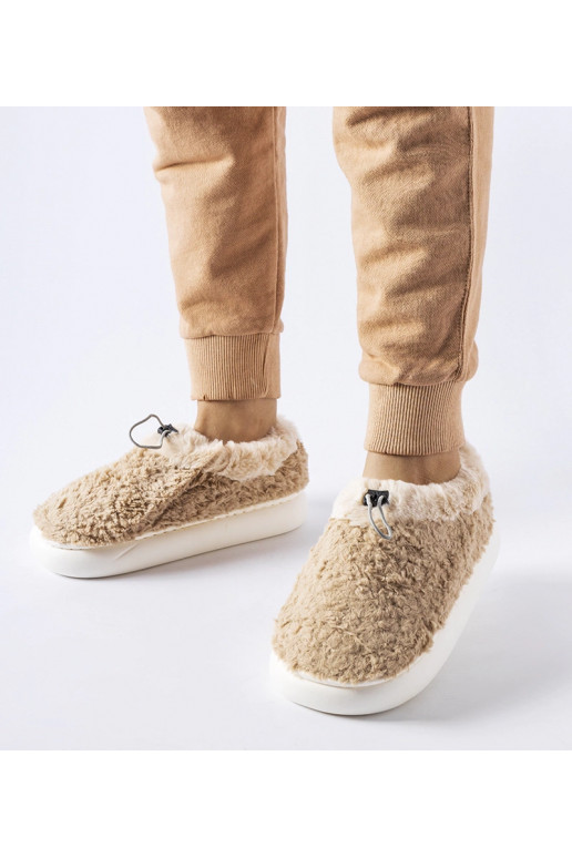 Beežid soojad kinnise kontsaga sussid...