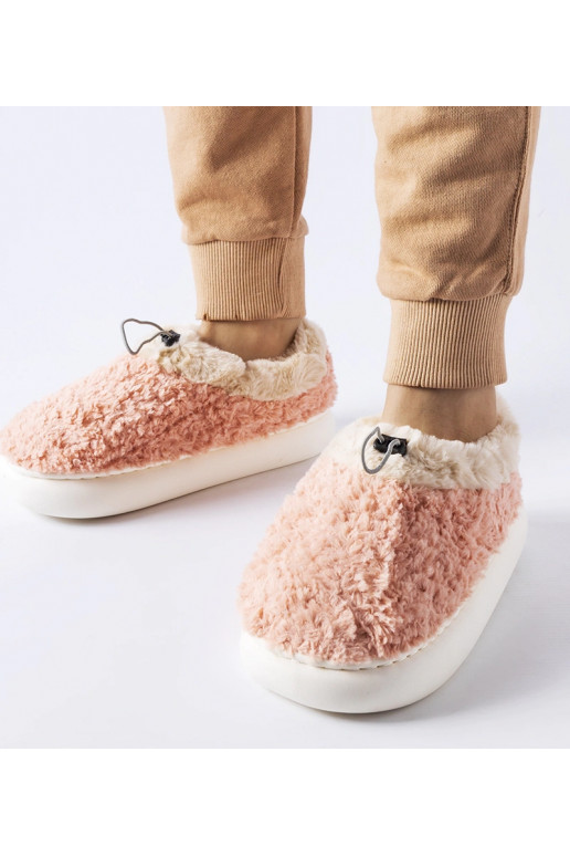 Roosad soojad kinnise kontsaga sussid...