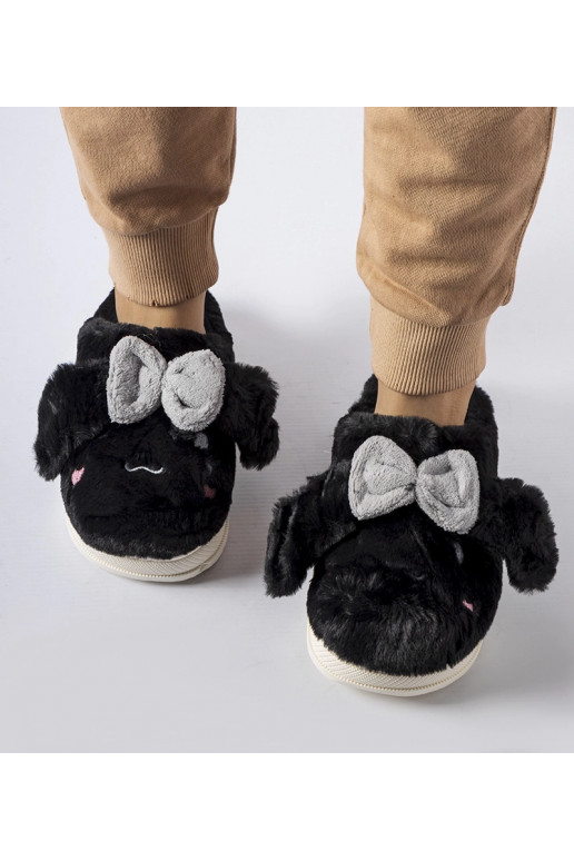 Mustad soojad sussid kõrvade ja...