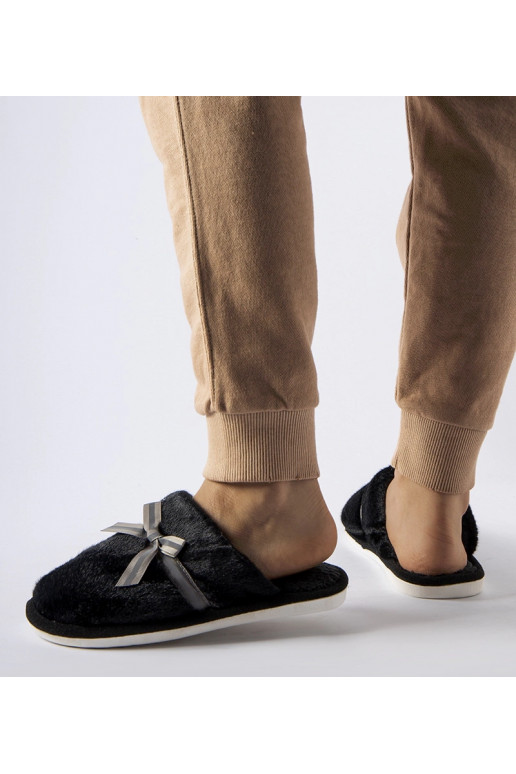 Mustad soojad sussid kaarega Antonina