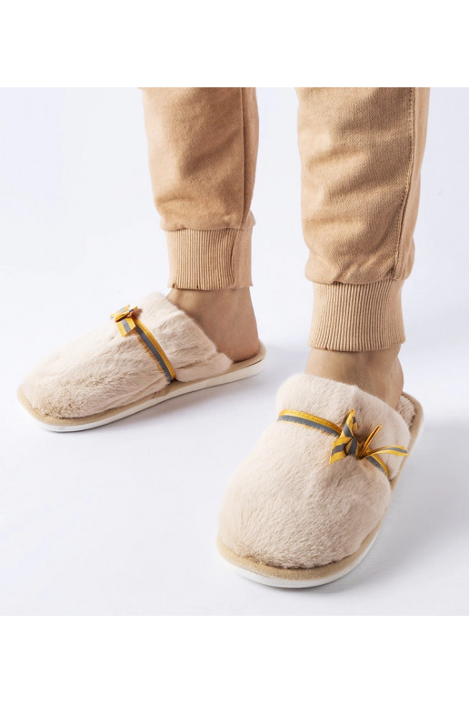 Beežid soojad sussid kaarega Antonino