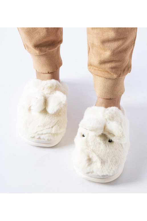 Valged soojad kõrvadega sussid Daniele