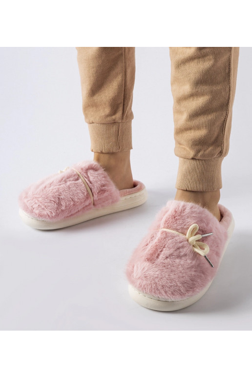 Roosad sussid dekoratiivse nööriga... Roosad sussid dekoratiivse nööriga...