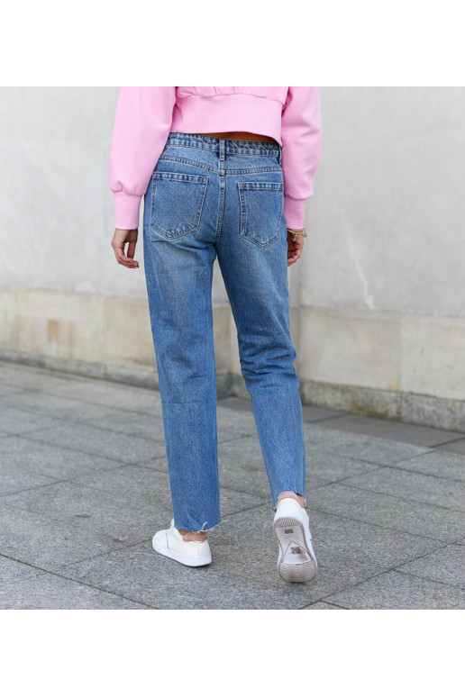 Carchitti mom sobivad hädas teksapüksid