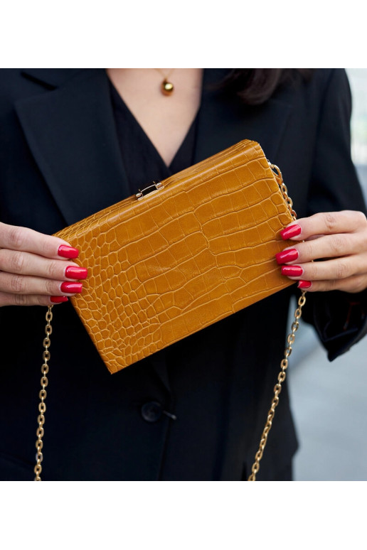 Kollane ,,pagasiruumi'' kott ketil...