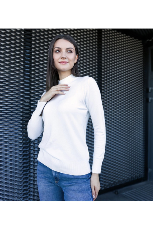 Valge klassikaline Essana avara sviiter