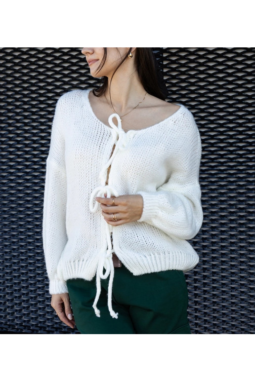 Valge seotav kampsun Sumaia