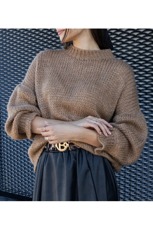 Pruun asümmeetriline ülisuure Castia...