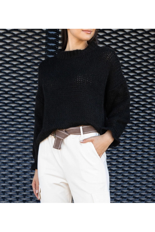 Must asümmeetriline ülisuur Castia...