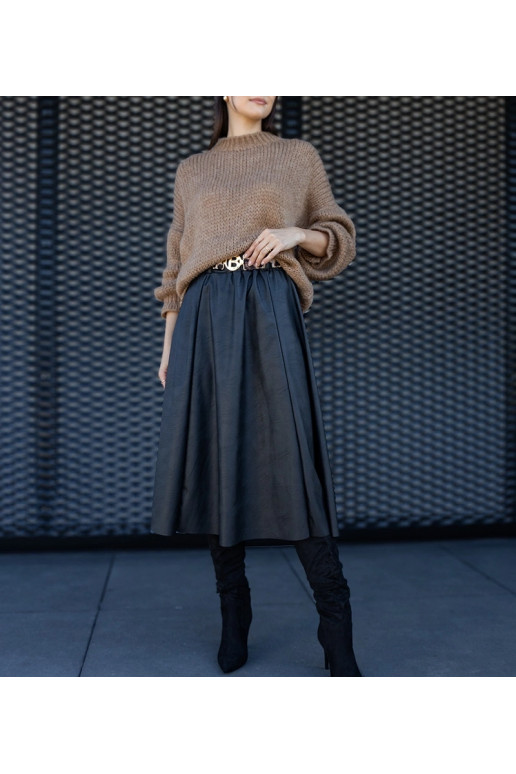 Must pikk seelik, mida kaunistab...