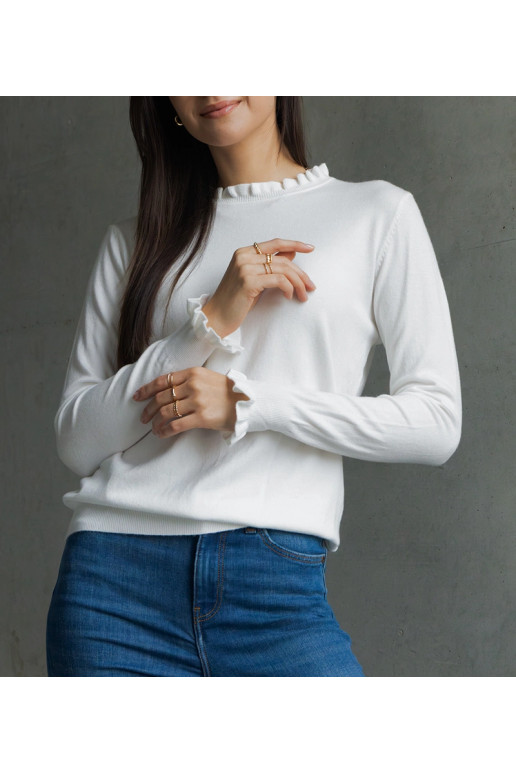 Valge pehme kampsun, kaunistatud...