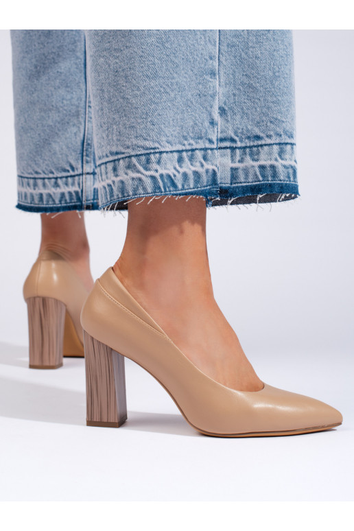 beeži värvi poolsaapad Sergio Leone na ozdobnym słupku