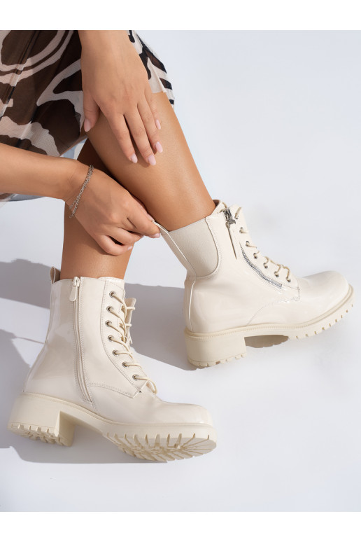 beeži värvi lakitud poolsaapad  platvormiga