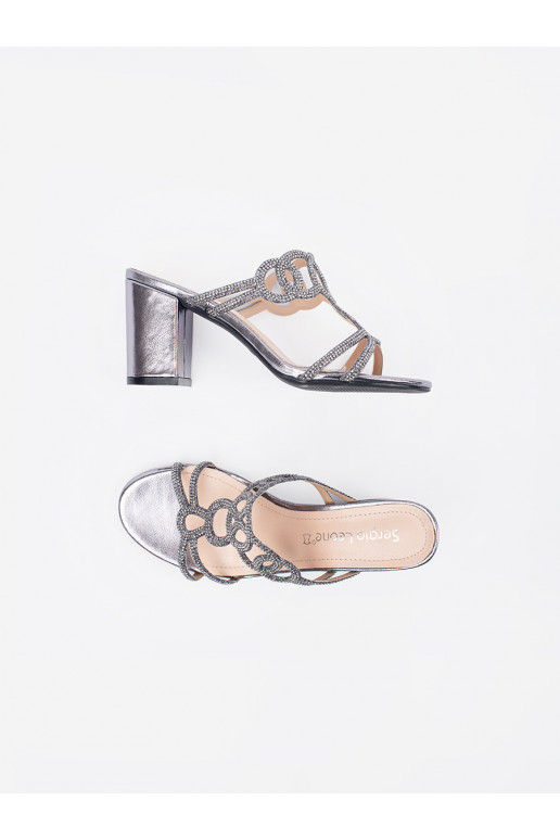 Hõbedat värvi plätud  Sergio Leone