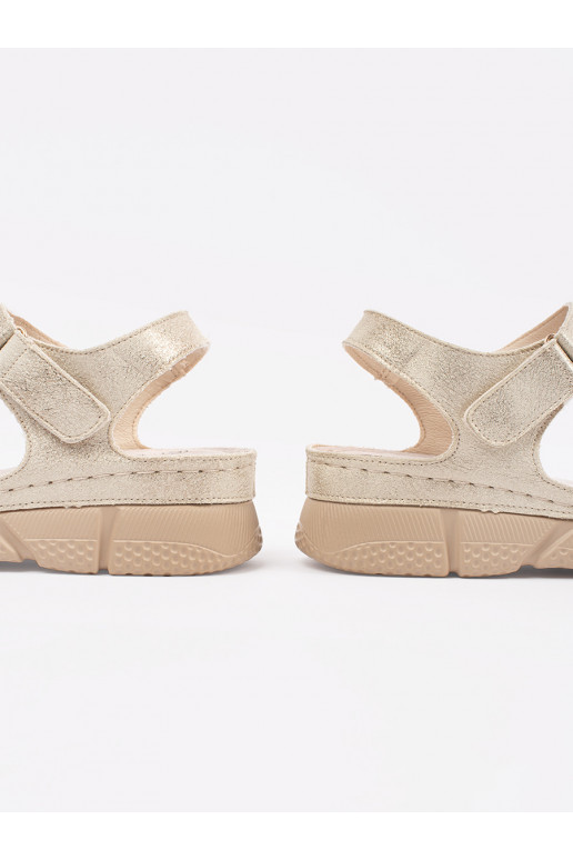 Kuldset värvi kingad  Kuldset värvi kingad