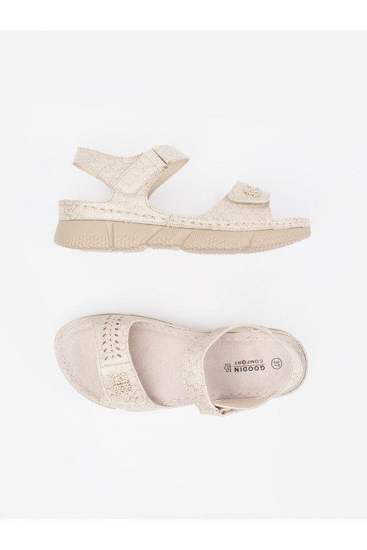 Elevandiluu värvi kingad  Elevandiluu värvi kingad