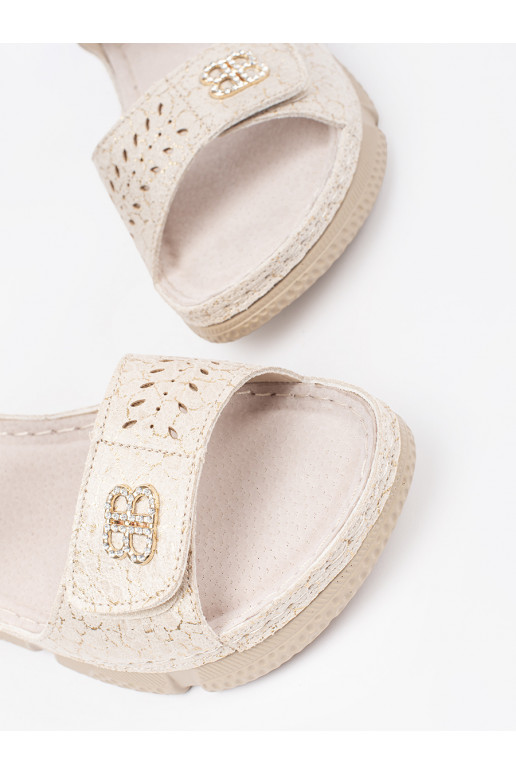 Elevandiluu värvi kingad  Elevandiluu värvi kingad