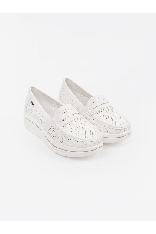 valget värvi mokassiinid 